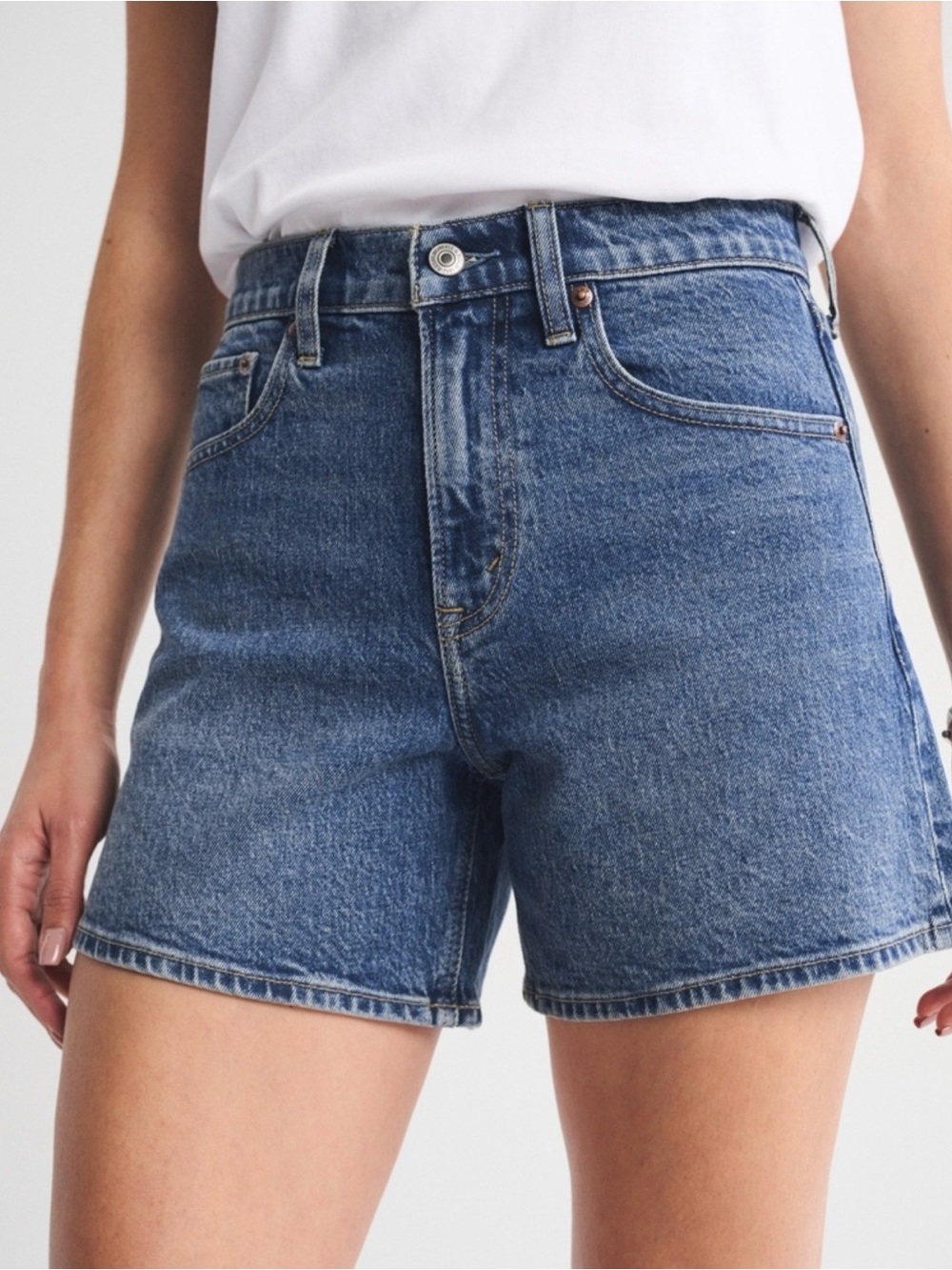 Abercrombie & Fitch High Rise Dad Short